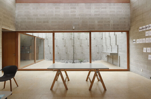 摄影师工作室 / Roman Bauer Arquitectos - 室内图, 木头