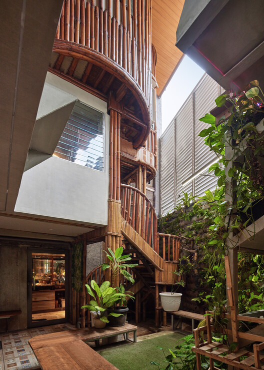 Kampoong Guha / Realrich Architecture Workshop - Interior Photography, Wood, Balcony