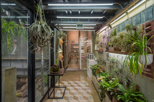 Kampoong Guha / Realrich Architecture Workshop - Interior Photography