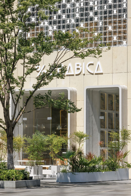 % Arabica Hangzhou MixC / Nguyen Khai Architects & Associates (NKAA) - Image 7 of 23