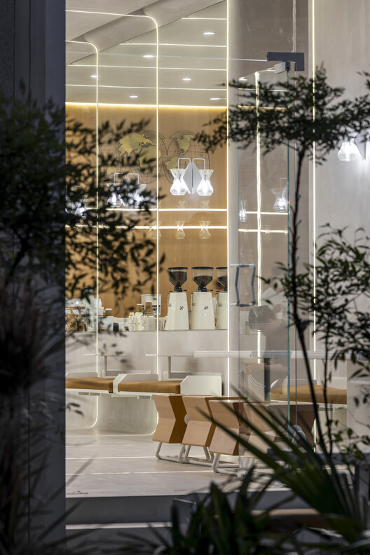 % Arabica Hangzhou MixC / Nguyen Khai Architects & Associates (NKAA) - Image 17 of 23