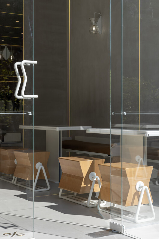 % Arabica Hangzhou MixC / Nguyen Khai Architects & Associates (NKAA) - Image 12 of 23
