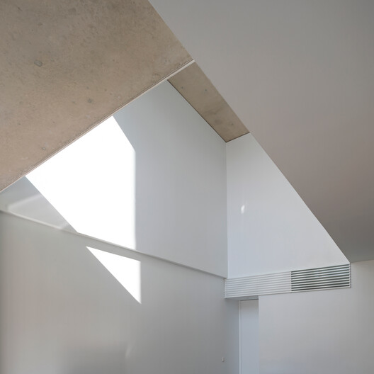 (REMOVED) Casa e pavilhão / Juan Marco Arquitetos (REMOVED) Casa e pavilhão / Juan Marco Arquitetos - Imagem 11 de 26