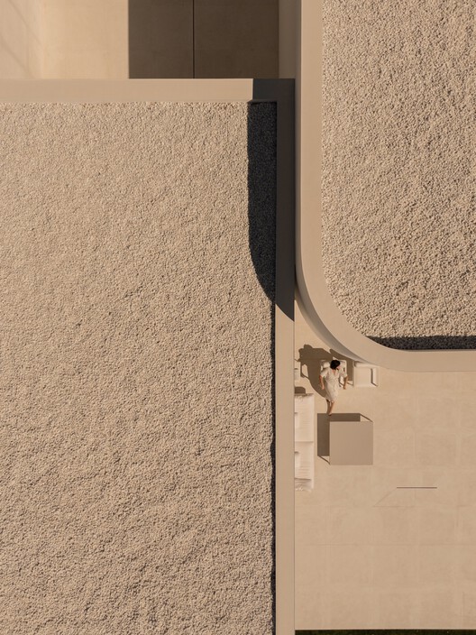 Villa 18, House in la Moraleja / Fran Silvestre Arquitectos - Image 29 of 37