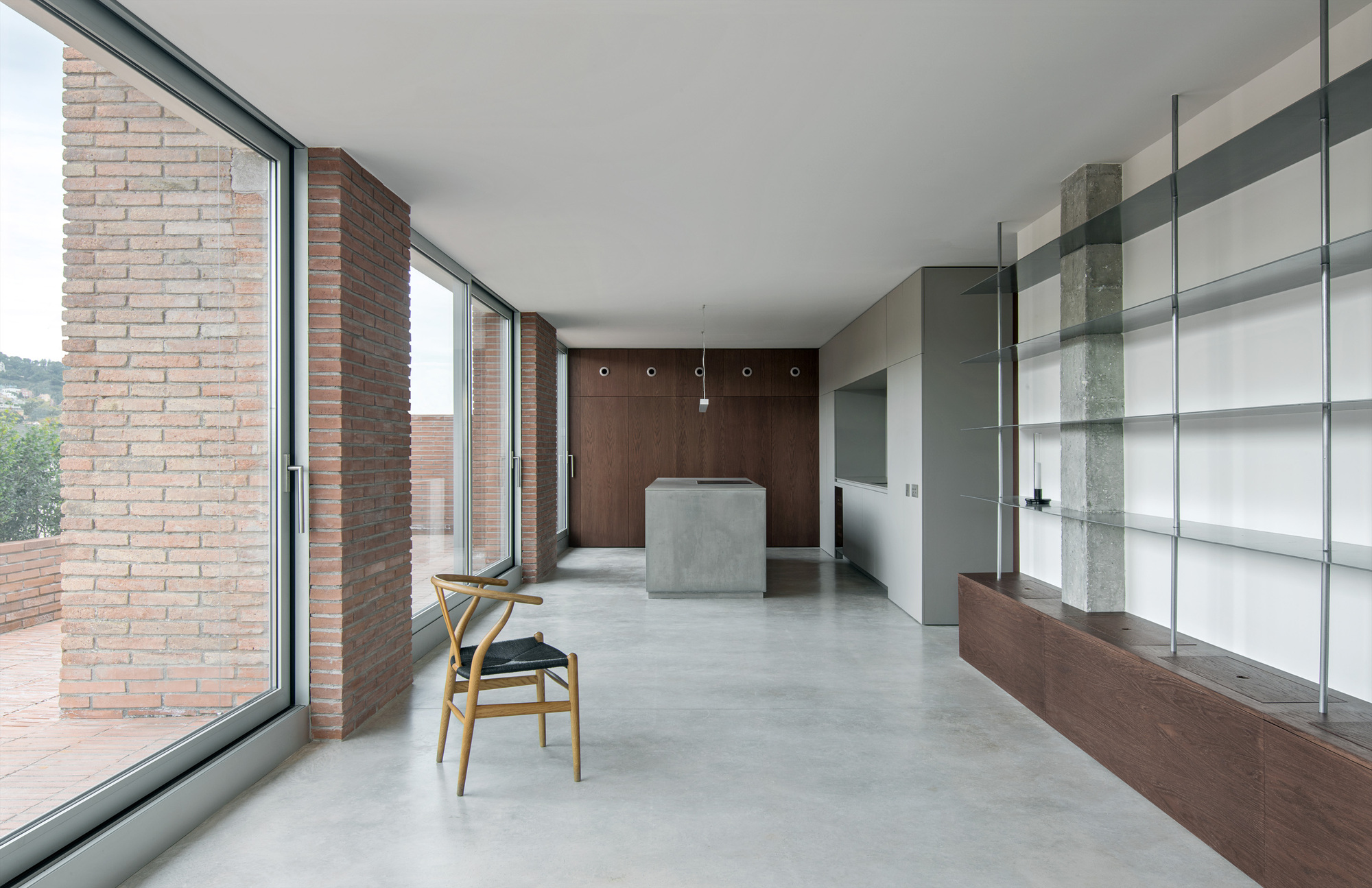 Attic A.N.T. / Pineda Monedero