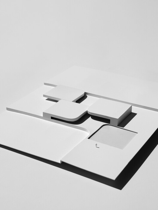 Villa 18, House in la Moraleja / Fran Silvestre Arquitectos - Image 35 of 37