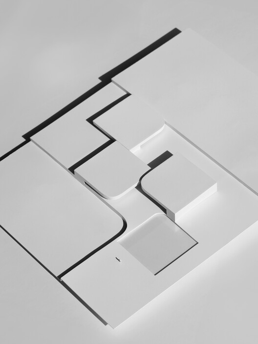 Villa 18, House in la Moraleja / Fran Silvestre Arquitectos - Image 37 of 37