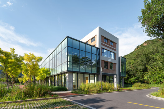 Jinyu Xingfa Science Park / HPP Architects + BIAD - Exterior Photography, Facade, Glass