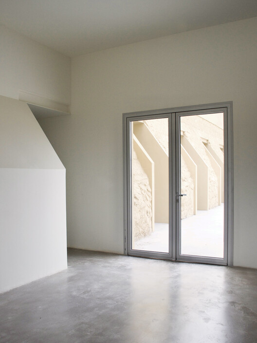Cistern Conversion into Multi-Purpose Space / Estudio Úbeda Valero + Roque Carlos Valero - Interior Photography, Wood, Concrete