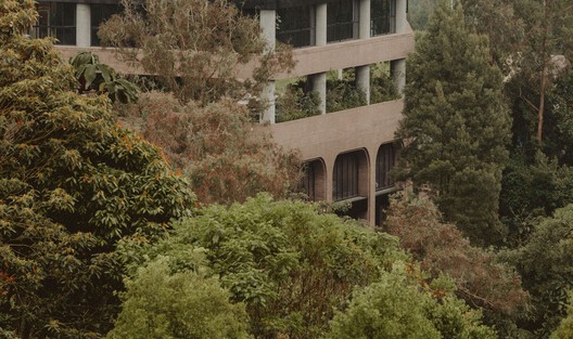 Indie Lab Office Building / StudioSC + Base Taller - Image 15 of 37