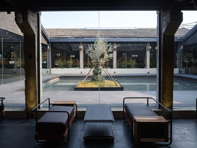 Revitalização da Antiga Mina de Fanshan / FLIP studio - Fotografia de Interiores, Sala de Estar, Concreto, Pilar, Viga