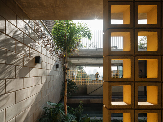 Casa Camboriú / Terra e Tuma Arquitetos Associados - Imagen 9 de 21