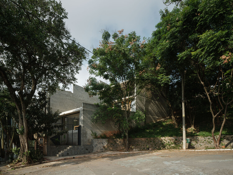 Arquitectos relacionados con Casa Camboriú / Terra y Tuma - Imágenes 6, 21 en total