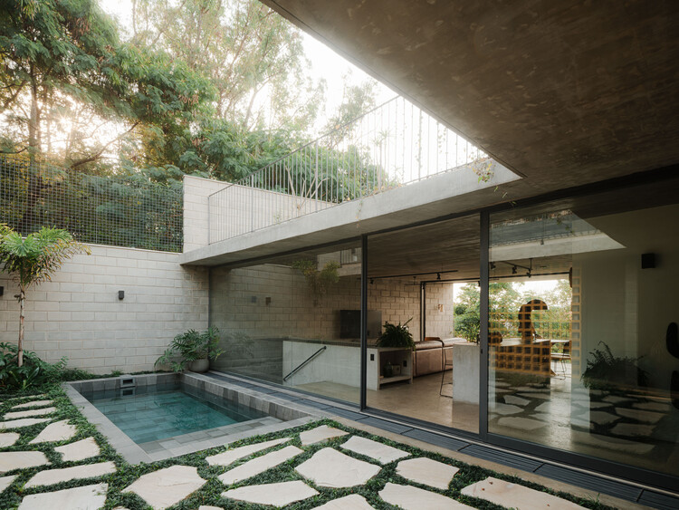 Arquitectos relacionados con Casa Camboriú / Terra y Tuma - Imágenes 8, 21 en total