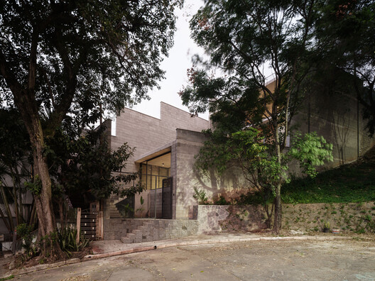 Casa Camboriú / Terra e Tuma Arquitetos Associados - Imagen 14 de 21