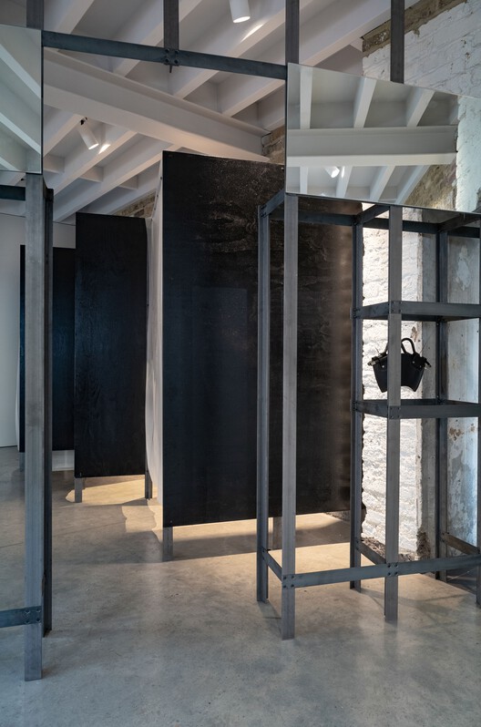 Pop-Up Store THE FRIDGE, ONATERI’s / Clube - Imagem 9 de 20