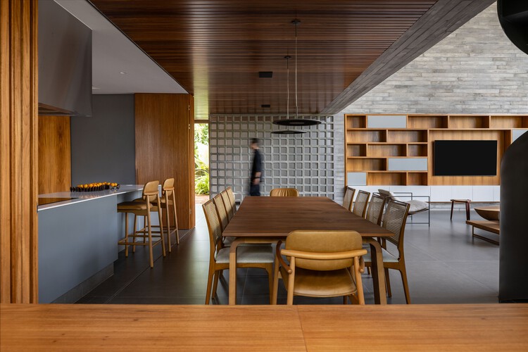 Casa Oasis / Shinagawa arquitetura - Fotografía interior, Comedor, Madera, Mesas, Sillas