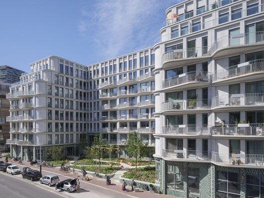 The August Social Housing / Team V Architecture