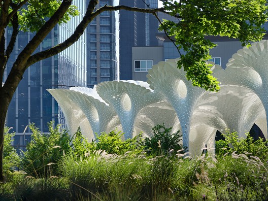 Piloti Installation / MARC FORNES / THEVERYMANY - Exterior Photography