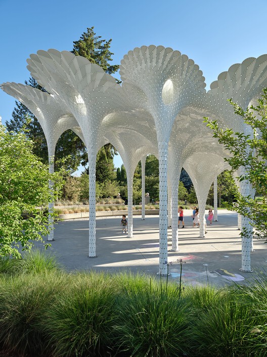 Piloti Installation / MARC FORNES / THEVERYMANY - Exterior Photography, Column