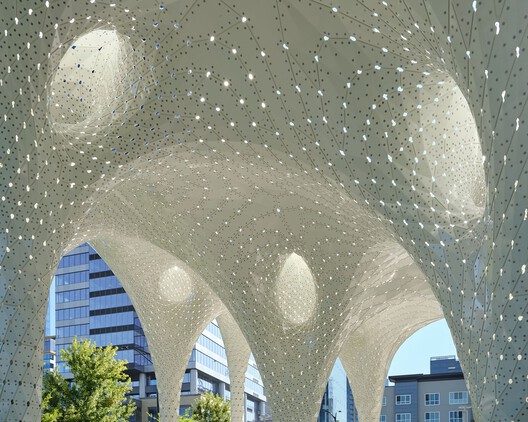 Piloti Installation / MARC FORNES / THEVERYMANY - Image 10 of 21