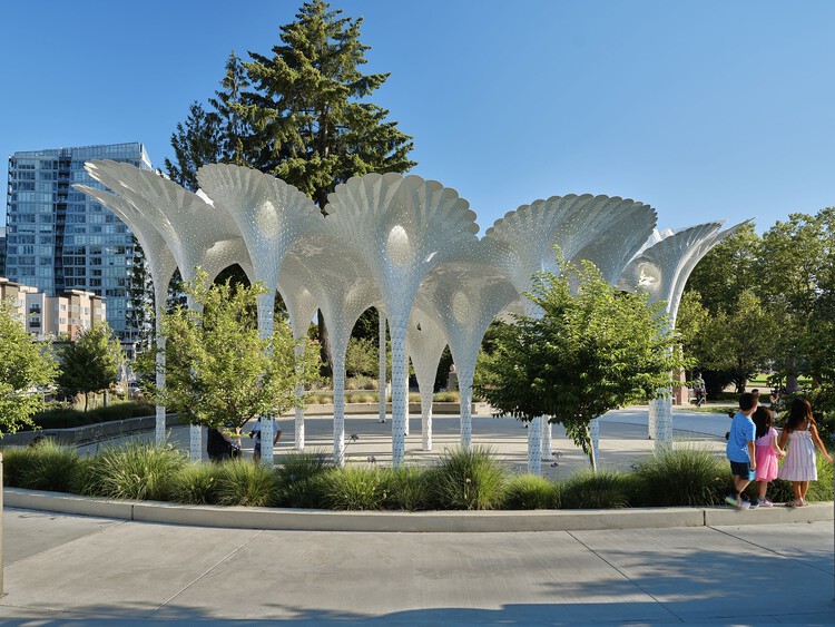 Piloti Installation / MARC FORNES / THEVERYMANY - Exterior Photography, Installations & Structures