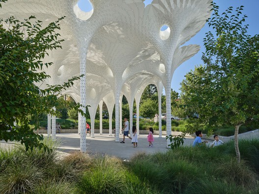 Piloti Installation / MARC FORNES / THEVERYMANY - Image 4 of 21