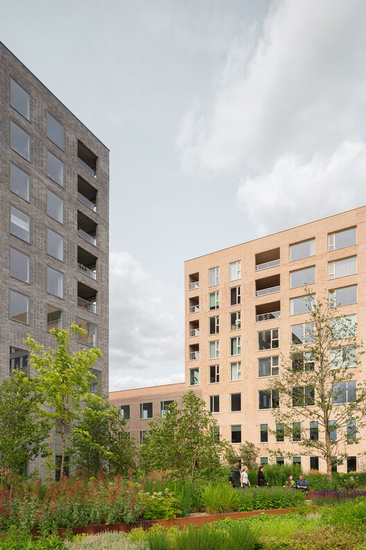 5TRACKS Mixed-Use District / Shift Architecture Urbanism + Powerhouse Company - Exterior Photography