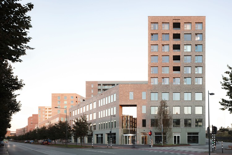5TRACKS Mixed-Use District / Shift Architecture Urbanism + Powerhouse Company - Sustainability & Green Design