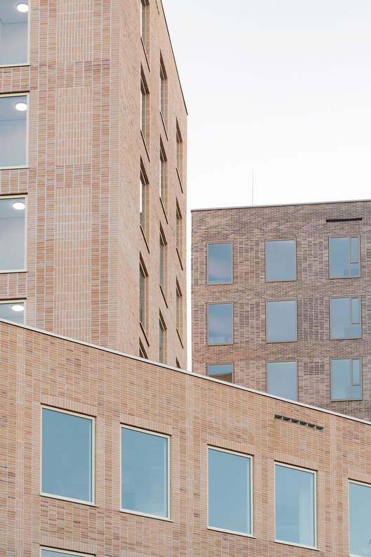 5TRACKS Mixed-Use District / Shift Architecture Urbanism + Powerhouse Company - Exterior Photography, Glass, Concrete