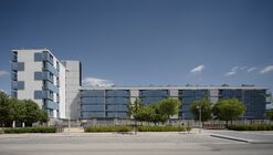 73 Viviendas de Protección Oficial en Vallecas – Rosilla 3 / Ricardo Sánchez González