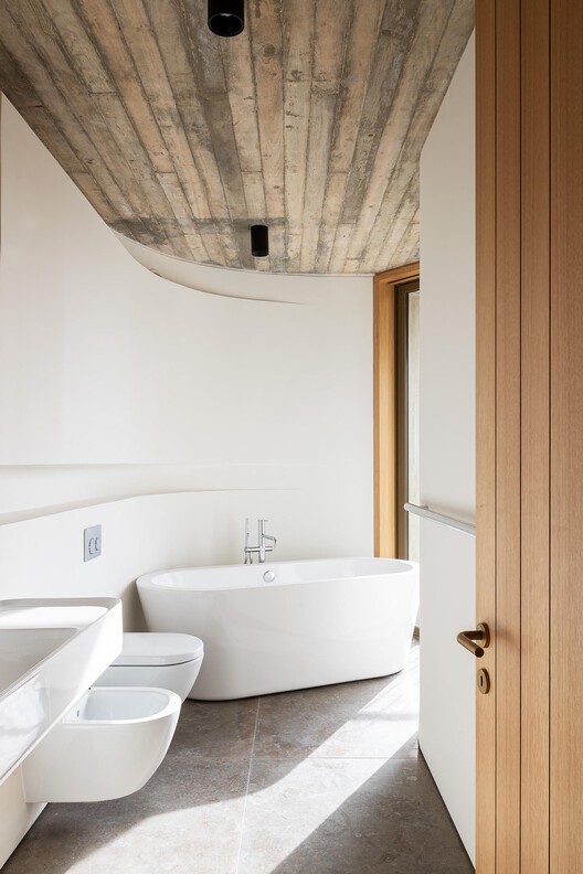 Vila Sanches / Menos é Mais Arquitectos - Imagem 11 de 23