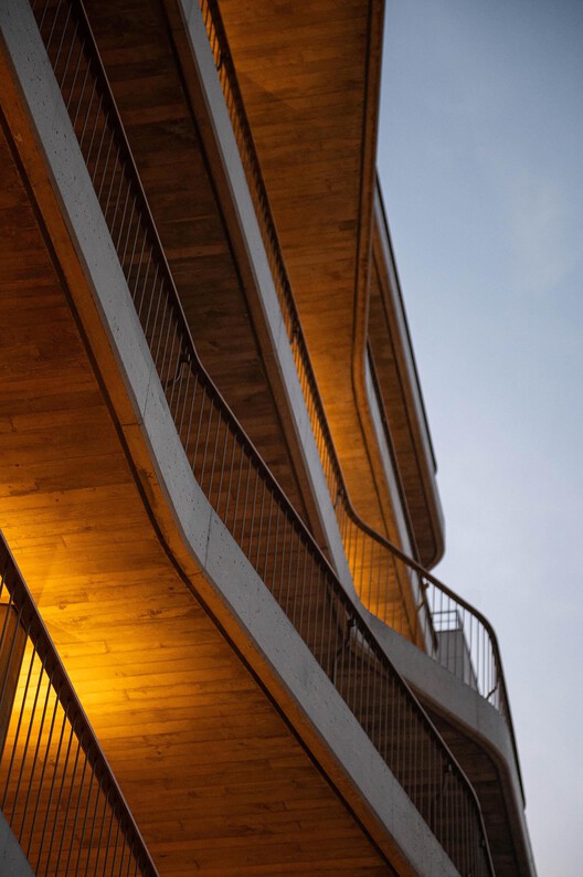 Vila Sanches / Menos é Mais Arquitectos - Imagem 22 de 23