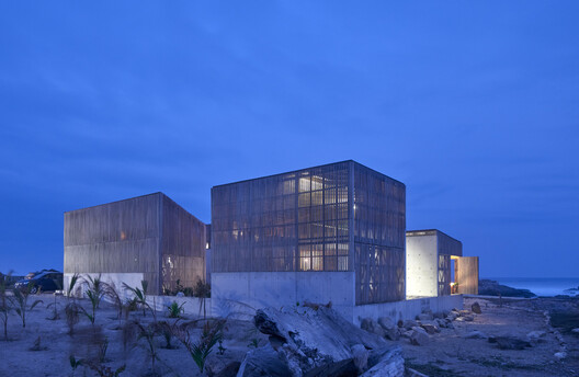 Tradition, Innovation and Experimentation: Contemporary Mexican House Through the Lens of Edmund Sumner - Image 10 of 25