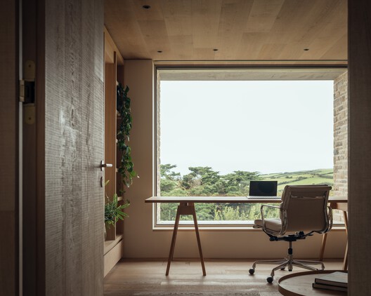 Bay House / McLean Quinlan - Fotografia de Interiores, Madeira, Cadeira