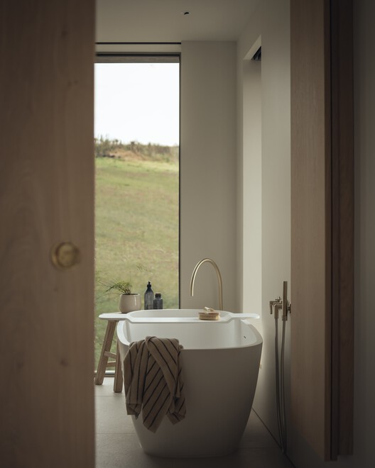 Bay House / McLean Quinlan - Fotografia de Interiores, Banheiro, Banheira