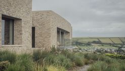 Bay House / McLean Quinlan