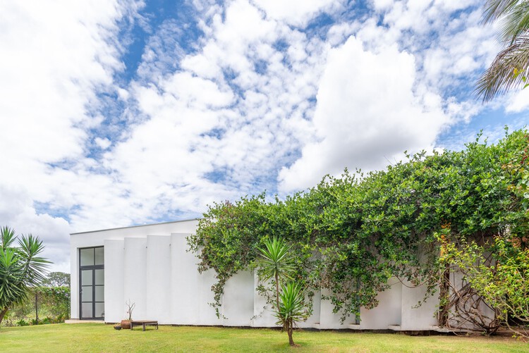 House Tokama/Paralel Building - Imágenes 6 de 27