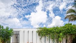 Casa Tocama / Paralelas Arquitetura