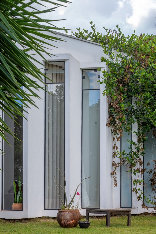 Casa Tocama / Paralelas Arquitetura - Fotografía exterior, Jardín