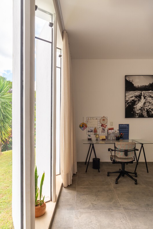 Casa Tocama / Paralelas Arquitetura - Fotografía interior, Comedor, Madera, Iluminación, Sillas, Vidrio