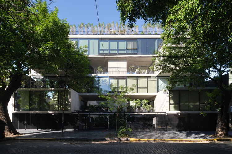 Viviendas en la calle Conesa / MONOBLOCK - Apartamentos