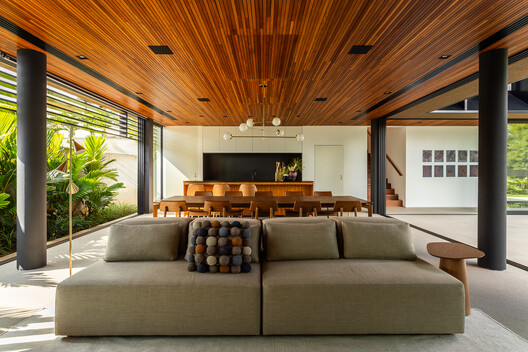 Casa Buritis / Aguirre Arquitetura - Fotografía interior, Sala de estar, Madera, Mesas, Sillones, Sillas