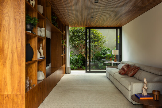 Casa Buritis / Aguirre Arquitetura - Fotografía interior, Sala de estar, Madera, Sillones, Sillas