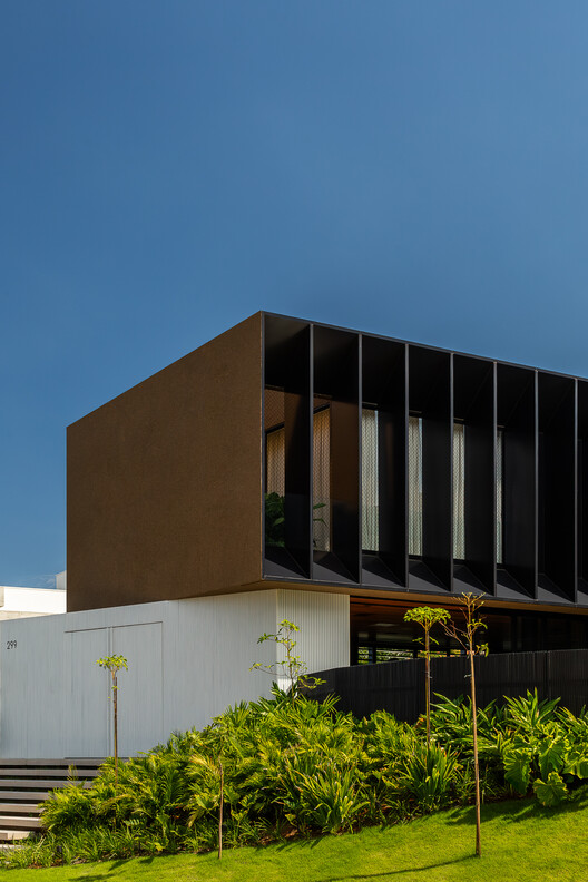 Casa Buritis / Arquitectura de Aguirre - Imagen 7 de 27