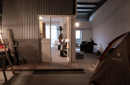 NoXbase Hotel / ClubBuildShop Architects - 室内图, 灯, 椅子