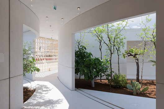 Choreographing Space: Architecture and Dance as Interdisciplinary Practices - Image 35 of 40