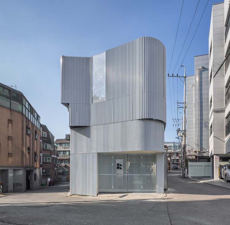One House 2 / DRAWING WORKS - Exterior Photography, Houses