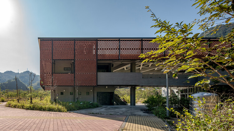 Centro de Visitantes do Jardim Literário Hakka Miaoli / Guu Architects & Associates - Imagem 8 de 41