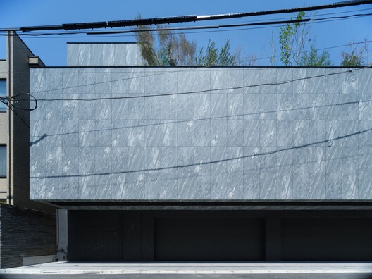 STEALTH House / APOLLO Architects & Associates